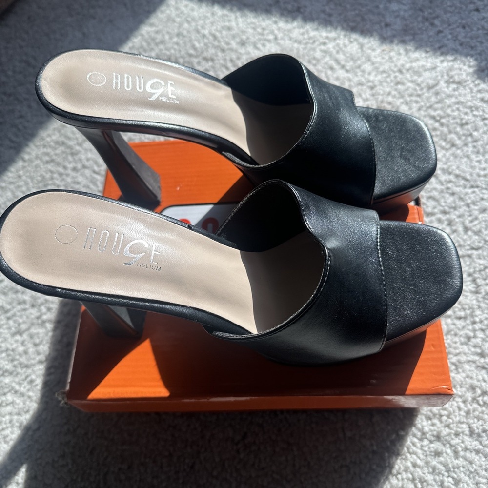 Rouge Women's Black Platform Mule Heels Open Toe Chunky Heel Size 10 With Box